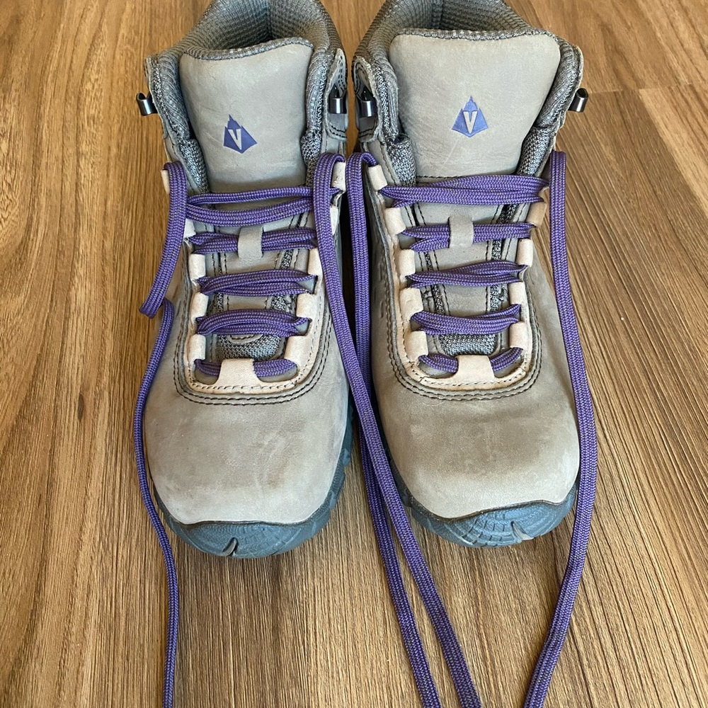 Vasque Talus 7419 size 7.5 Waterproof Hiking Boot